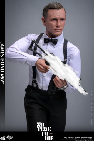 James Bond от Hot Toys