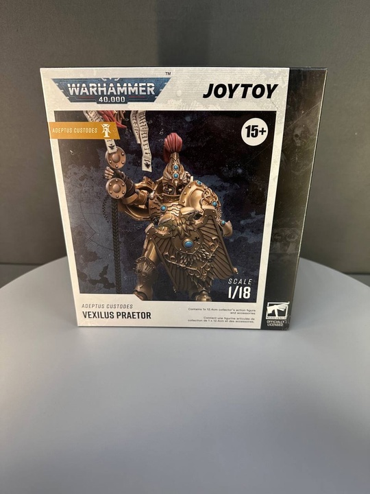 Adeptus Custodes Vexilus Praetor от 
 JoyToy